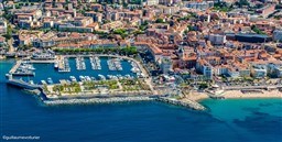37c20_8g3xt_le-vieux-port-de-saint-raphael_5001049_2.jpg