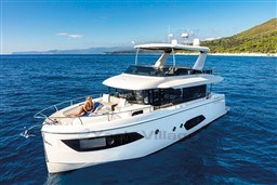272ab_4xory_03-absolute-yachts-navetta52.jpg