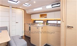 73cd8_efw0g_sailing-yacht-interior-design-dufour-41-photo.jpg