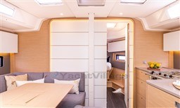 12e7a_e6xnj_new-sailboat-interior-design-dufour-41.jpg