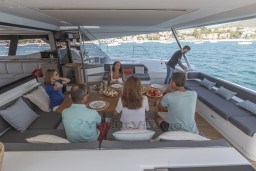 a36ae_jpw8t_fountaine-pajot-samana-59-aft-cockpit_18_.jpg