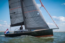 31d45_aegee_saffier-se27-leisure-exterior-image-saffier-yachts-4.jpg