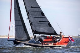 218b1_3t4a6_saffier-se27-leisure-exterior-image-saffier-yachts-6-2.jpg