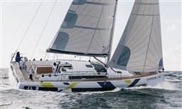 ad202_ae2tz_dufour-44-sailing-product-exterior-2.jpg