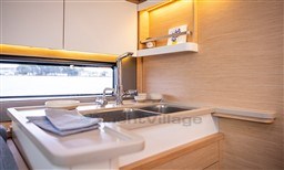 488e5_btjxx_dufour-44-product-interior-saloon-sink-1.jpg