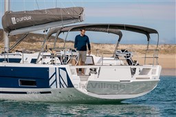 952b0_sa1ui_luxury-sailing-yachts-dufour-470-boat-photo-anchorage-3.jpg