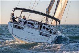 21575_f5i7d_luxury-sailing-yachts-dufour-470-boat-photo-sail-6.jpg