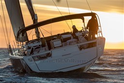 0e34b_nvths_luxury-sailing-yachts-dufour-470-boat-photo-sail-8.jpg