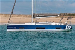 853ec_twbhp_luxury-sailing-yachts-dufour-470-boat-photo-anchorage-6-1.jpg