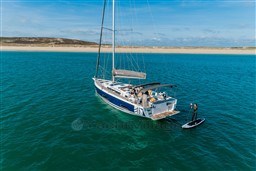 b45e6_tkp3l_luxury-sailing-yachts-dufour-470-boat-photo-anchorage-5.jpg