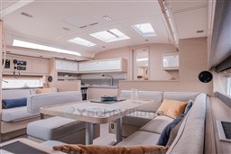 0c456_3lhbe_luxury-sailing-yachts-dufour-470-boat-photo-interior-3.jpg
