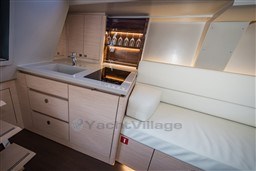 8c4c7_aijm5_saffier-se37-lounge-interior-image-saffier-yachts-5.jpg