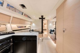 028e6_pjqaq_saffier-sl-46-med-official-interior-images-2-1_1_.jpg