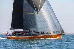 f25df_dxsid_saffier-sl46-med-sailing-yacht-exterior-image-saffier-yachts-23-1-1.jpg