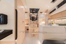 49117_rmpi9_saffier-sl-46-med-official-interior-images-14-1.jpg
