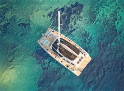 56e3f_ez9rq_fountaine-pajot-yachts-fpy70s-anchoring-11.jpg