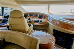 8d55e_cqu7b_azimut_68_barcelona_yachting_-_27.jpg