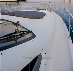 a2a2f_05bwk_azimut_68_barcelona_yachting_-_31.jpg