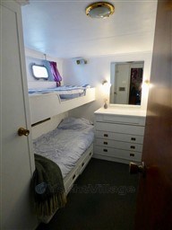 cb6a7_8vxo9_de_vries_scheepsbouw_18.50_barcelona_yachting_-_3.jpg