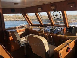 e83b3_ccmqq_de_vries_scheepsbouw_18.50_barcelona_yachting_-_2.jpg
