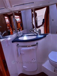 4d312_dq8or_bavaria_46_barcelona_yachting_-_10.jpg