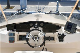 e862b_edgx9_astondoa_39_fly_barcelona_yachting_-_40.jpg