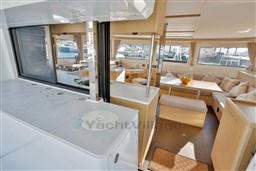 927c0_jlo6f_lagoon_46_2022_barcelona_yachting_-_10.jpg