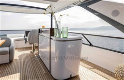 733b0_dua40_azimut_72_2024_barcelona_yachting_-_12.jpg
