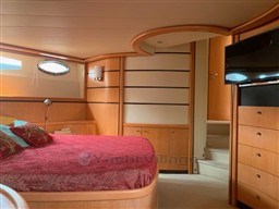 8b04b_r8jr6_pershing_76_barcelona_yachting_-_8-1.jpg