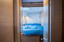 8eee8_jjqmj_lagoon_42_montenegro_2023_barcelona_yachting_2026_-_21.jpg