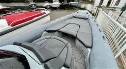 46c55_x8ozu_lomac_adrenalina_9.5_barcelona_yachting_-_6.jpg