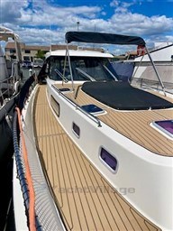 73aea_f1c0b_delphia_escape_1350_barcelona_yachting_-_13.jpg