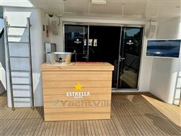 74bab_bn1e0_explorer92_barcelona_yachting_-_19.jpg