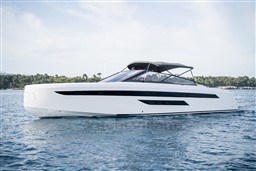 9221a_8iglj_bb44_yachts_ischia_barcelona_yachting_-_10.jpg