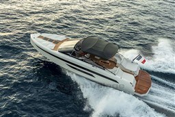 89455_uif1b_bb44_yachts_ischia_barcelona_yachting_-_7.jpg
