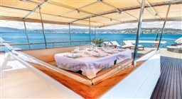 145ca_u1cua_yacht_barcelona_yachting_sarri_32_-_18.jpg
