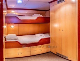 f70da_hdnpy_yacht_barcelona_yachting_sarri_32_-_12.jpg