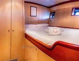 df480_szpyu_yacht_barcelona_yachting_sarri_32_-_10.jpg