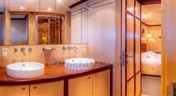 96cfd_agpse_yacht_barcelona_yachting_sarri_32_-_9.jpg