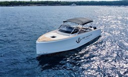 5f7df_5y8dy_bb35_elba_outboard_barcelona_yachting_-_20-1.jpg