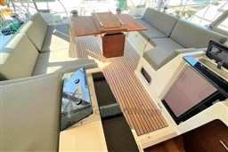 86ce0_uazmp_beneteau_oceanis_55_barcelona_yachting_-_12.jpg
