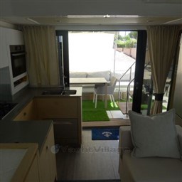 751e8_hhada_fountaine_pajot_my_40_gold_version_barcelona_yachting_-_29.jpg