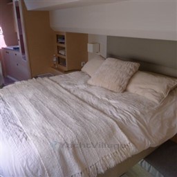 0598a_gkqji_fountaine_pajot_my_40_gold_version_barcelona_yachting_-_28.jpg