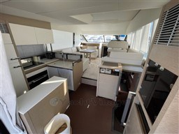 ded9a_qk0fl_jeanneau_prestige_520_fly_barcelona_yachting_-_3.jpg