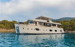 773c5_b2prd_simay_m_trawler_2_barcelona_yachting_-_2-1.jpg