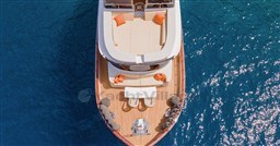 ec670_wasbx_simay_m_trawler_barcelona_yachting_-_13.jpg