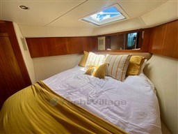 76ea4_hqd64_riviera_4400_sport_yacht_2008_barcelona_yachting_-_17.jpg