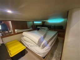 b55d2_y4tju_riviera_4400_sport_yacht_2008_barcelona_yachting_-_5.jpg