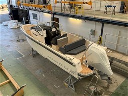 8a450_u8zy0_nimbus_barcelona_yachting_-_9.jpg