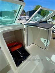 b3d87_vq8xs_boston_whaler_vantage_280_2021_barcelona_yachting_-_2-1.jpg